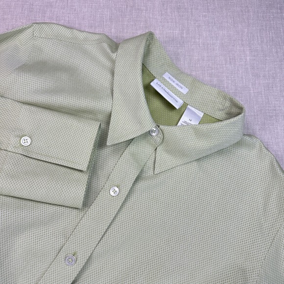 Liz Claiborne Tops - Liz Claiborne Button Down Womens 14 Green Non-Iron Cotton Basketweave REMU4450